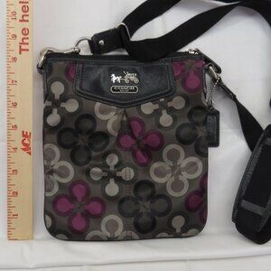 COACH Poppy legacy graffiti